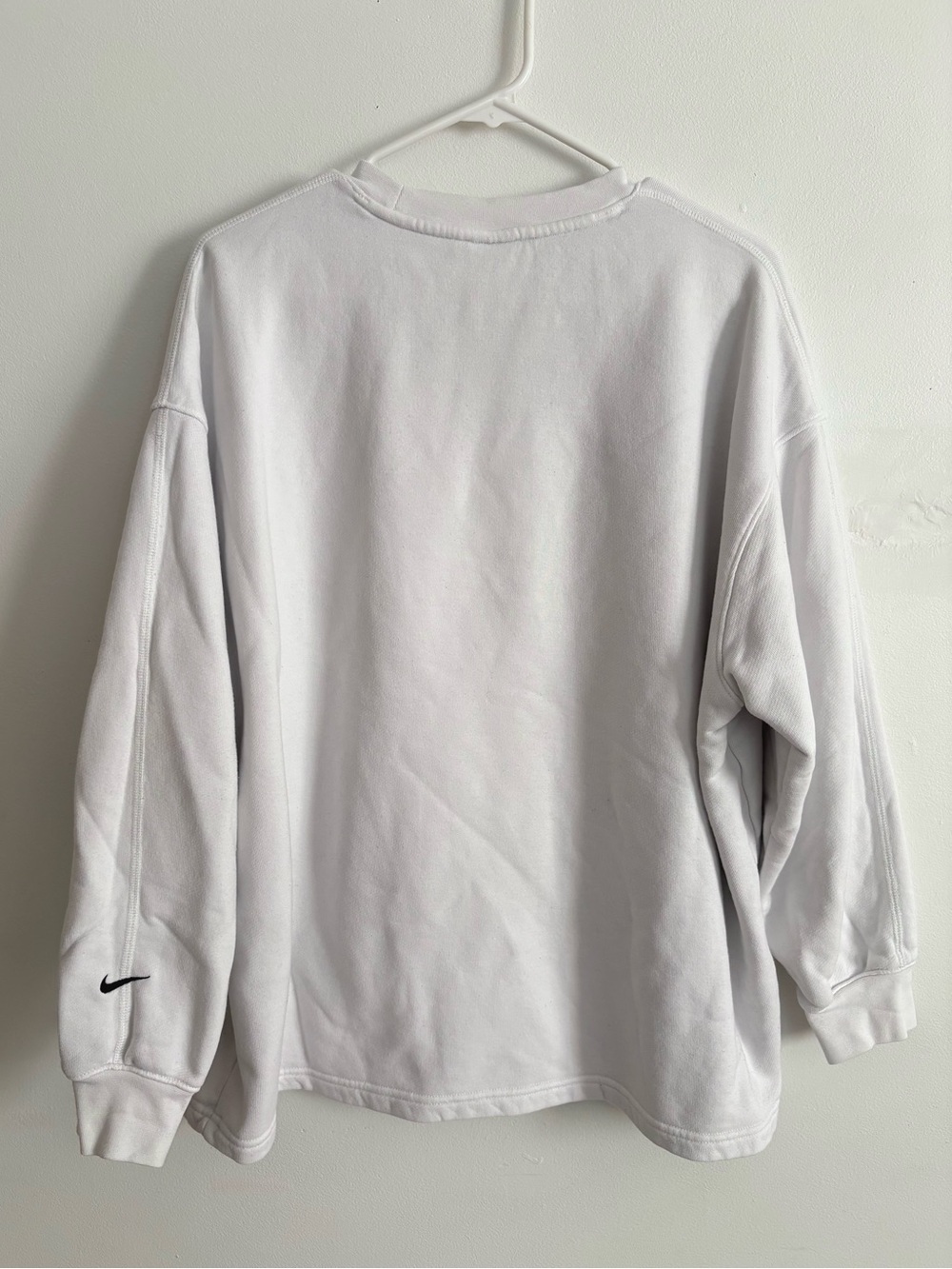 Nike Men’s White Crewneck Sweatshirt with Black Swoosh